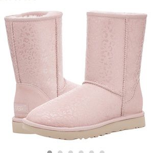 Ugg Snow Leopard Metallic Short Classic